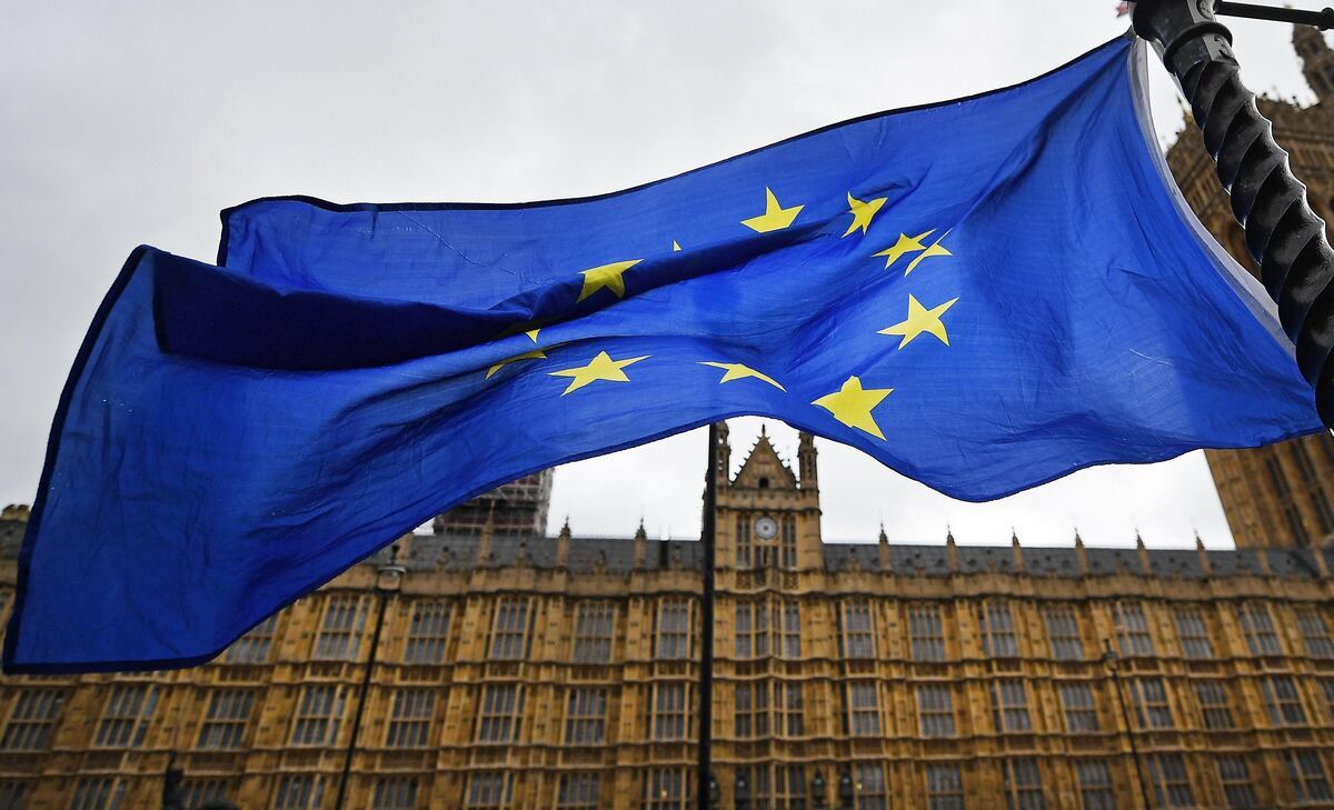 Albania y Macedonia del Norte llevan dos años esperando iniciar las negociaciones, desde que la Comisión Europea publicase su informe en 2020 asegurando que cumplen las condiciones para ello. (Foto: EFE).