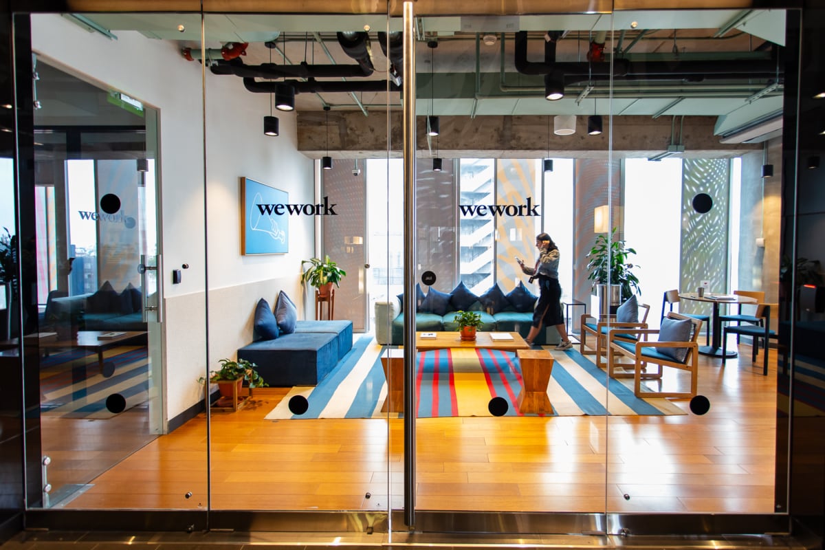 La compañía suma cerca de 70 edificios en Latinoamérica —Argentina, Brasil, Chile, Colombia, México y Perú, más una franquicia en Costa Rica—, con unos 2 millones de m2 y más de 6,000 empresas usuarias. (Foto: WeWork)