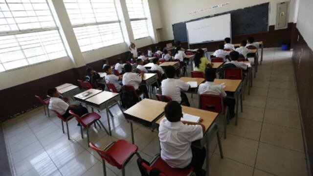 Minedu apunta a regular la calidad de los colegios privados a fin de combatir la informalidad