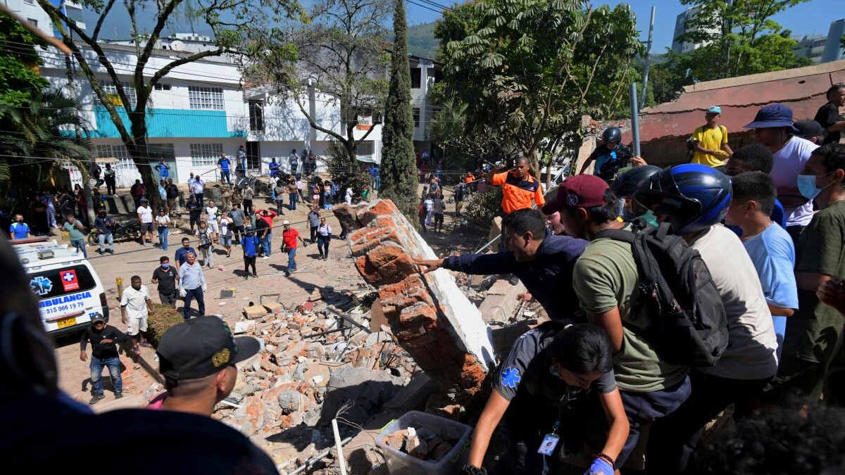 Terremoto en Colombia: cierran seis aeropuertos y suspenden operaciones por daños