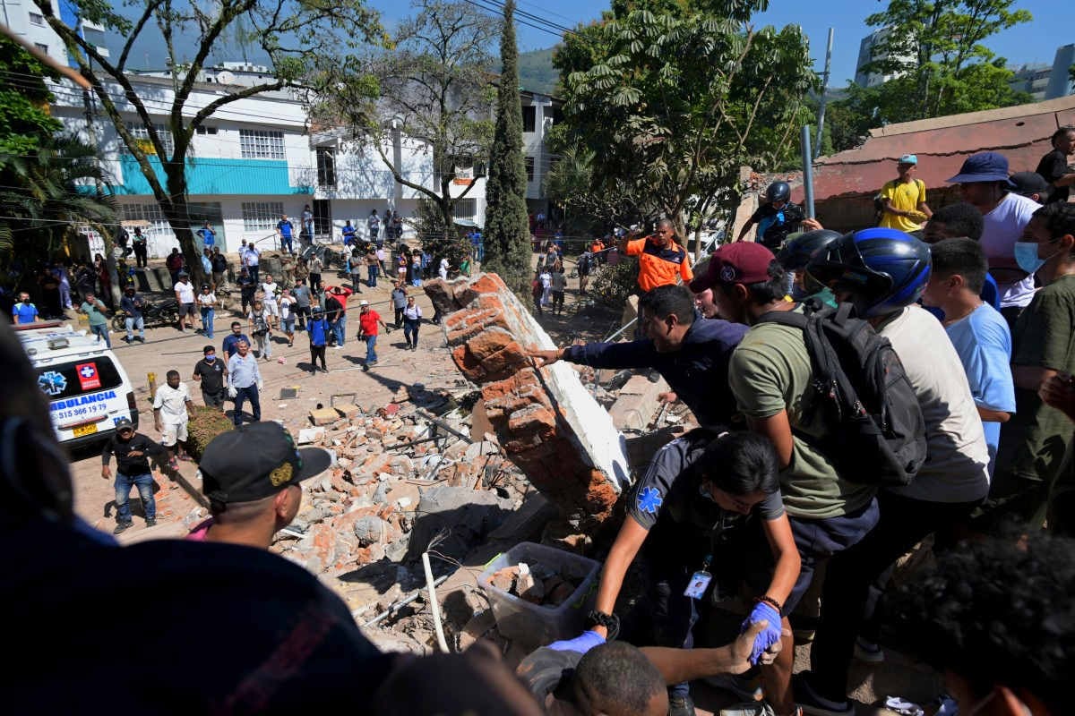 Terremoto en Colombia. (Photo by JOAQUIN SARMIENTO / AFP)