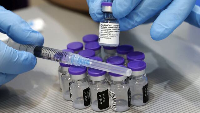Israel podría comenzar la vacunación contra el COVID de adolescentes de 12 a 15 años en mayo 