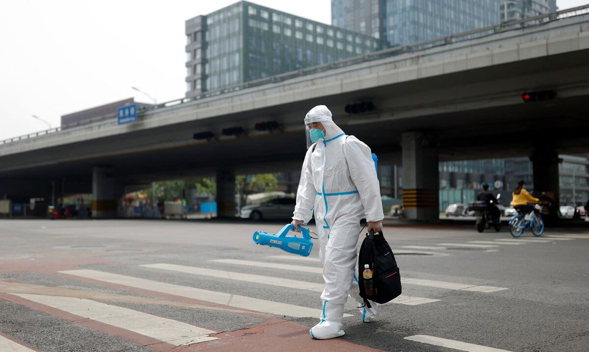 En China empezaron a darse casos de discriminación laboral hacia los contagiados por COVID pocos meses después del comienzo de la pandemia a finales del 2019 en Wuhan. (Foto: Reuters | Referencial)