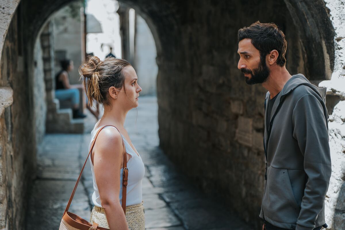 "Fin de semana en Croacia" es una película de suspenso estadounidense de 2022 dirigida por Kim Farrant a partir de un guion de Sarah Alderson (Foto: Netflix)