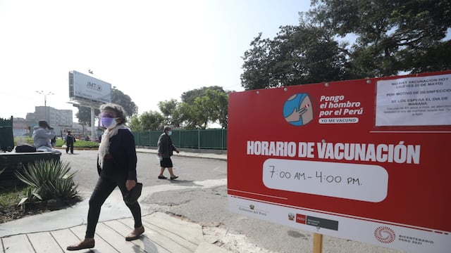 Vacunatorios de Campo de Marte y Parque de la Exposición atenderán hoy solo hasta las 2:00 p.m. 