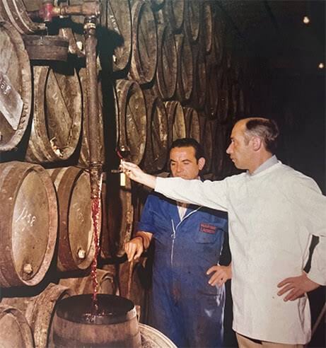 Allí, donde el aburrimiento nunca ha tenido cabida, se erige Bodegas Martínez Lacuesta, una casa centenaria fundada en 1895 que custodia el secreto de los auténticos «vinos finos» de Rioja.