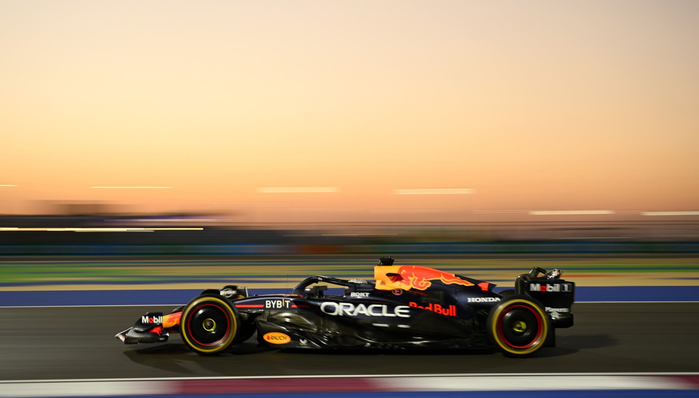 El Circuito Internacional de Lusail en Catar se ha consolidado rápidamente como uno de los recintos más avanzados tecnológicamente y exigentes físicamente del mundo del automovilismo. | Crédito: F1 / Facebook