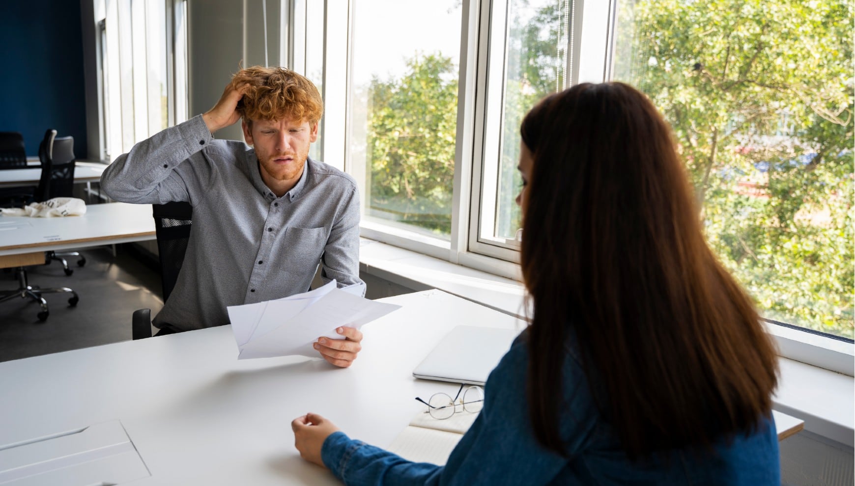 Para muchos postulantes, estas preguntas se sienten como trampas; para los reclutadores, son una ventana al autoconocimiento, la madurez y el potencial de desarrollo del candidato. Foto: referencial / Freepik