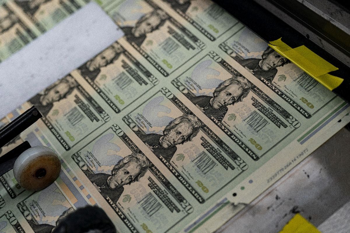 US dollar banknotes.