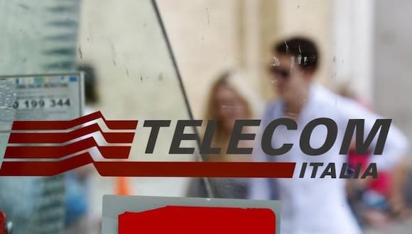La venta fue confirmada al cierre de los mercados europeos y en la Bolsa de Milán Telecom Italia concluyó con un alza del 1.12%, con un precio de 0.226 euros por acción.