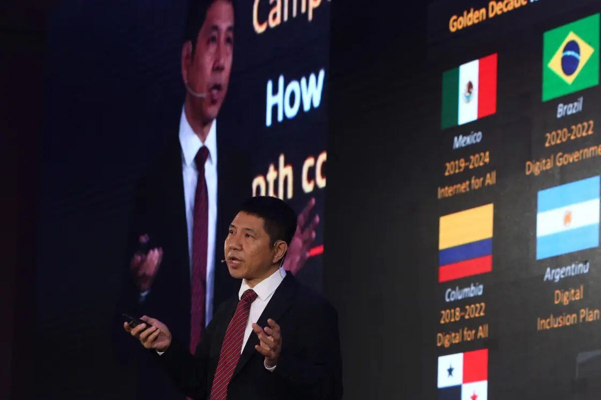 la compañía busca “incrementar los niveles de productividad en la región” pues a pesar de que la cobertura de tecnología ha avanzado significativamente, “gran parte de los recursos tecnológicos se utilizan actualmente para redes sociales y otras actividades recreativas”. (Foto: EFE)