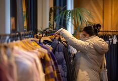 Monedas de mercados emergentes caen tras informe sobre IPC de EE.UU.