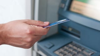 Orden ejecutiva en EE. UU. obligará a que los bancos pidan estatus migratorio a sus clientes: lo que debes saber