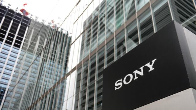 Sony sorprende con advertencia de ganancias por venta de negocios de baterías