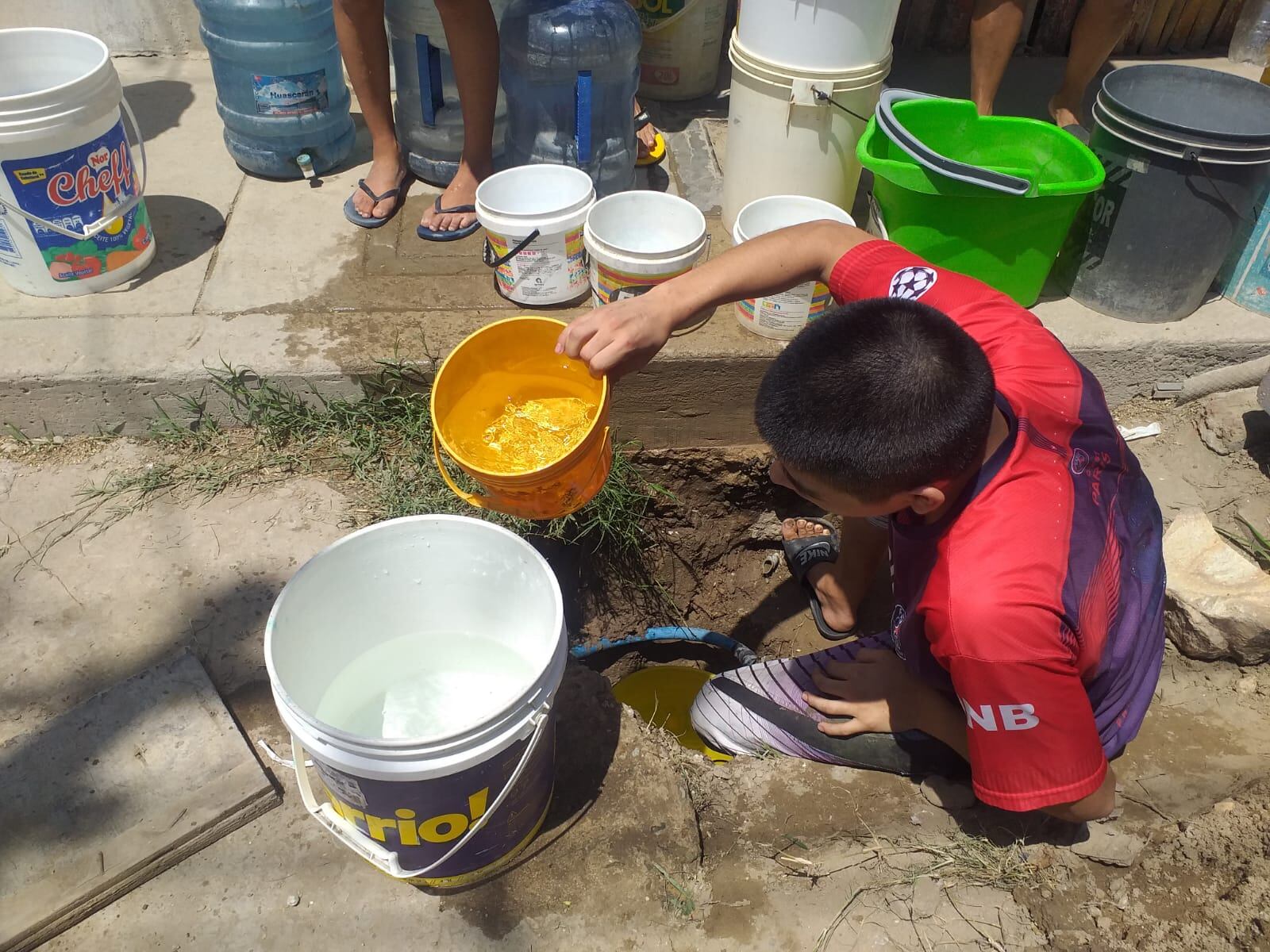 Piuranos carecen de agua las 24 horas del día, los siete día de la semana