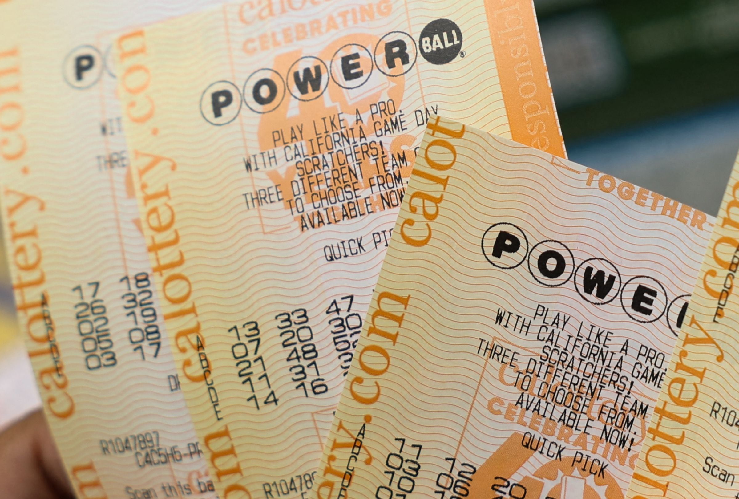 Revisa esta nota para conocer los números ganadores del Powerball en el sorteo del 04/03/2026 y averiguar si el premio mayor ya tiene dueño. (Foto: Patrick T. Fallon / AFP)