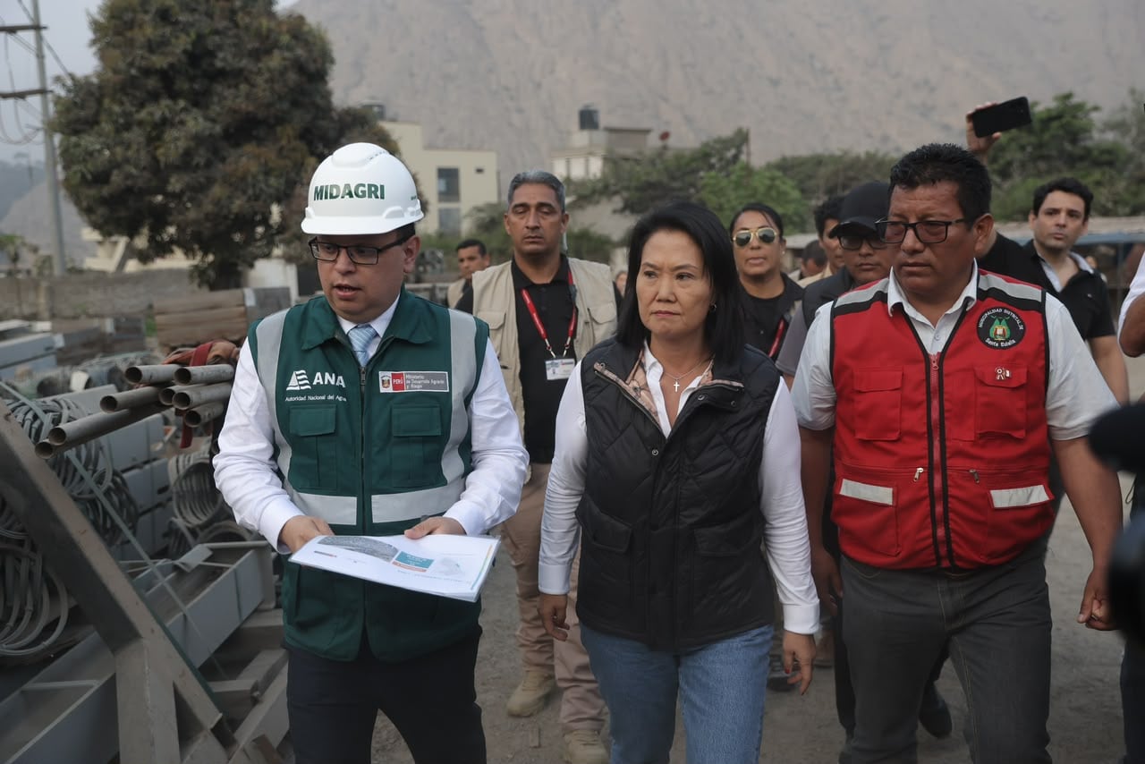 El ministro de Agricultura, Marco Vinelli, indicó que además de la instalación de las geomallas y diques, se realizarán labores de descolmatación de quebradas. Foto: GEC