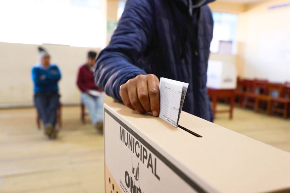 Roberto Burneo, presidente del Jurado Nacional de Elecciones (JNE), informó que se necesitan más de S/ 589 millones para realizar las elecciones municipales yy regionales. Foto: Andina
