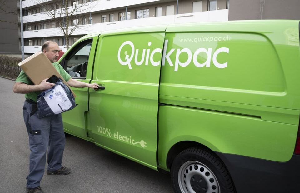 Quickmail es una firma emergente nacida en 2009 y que basaba su negocio en factores como la sostenibilidad, al utilizar para la distribución principalmente vehículos eléctricos.