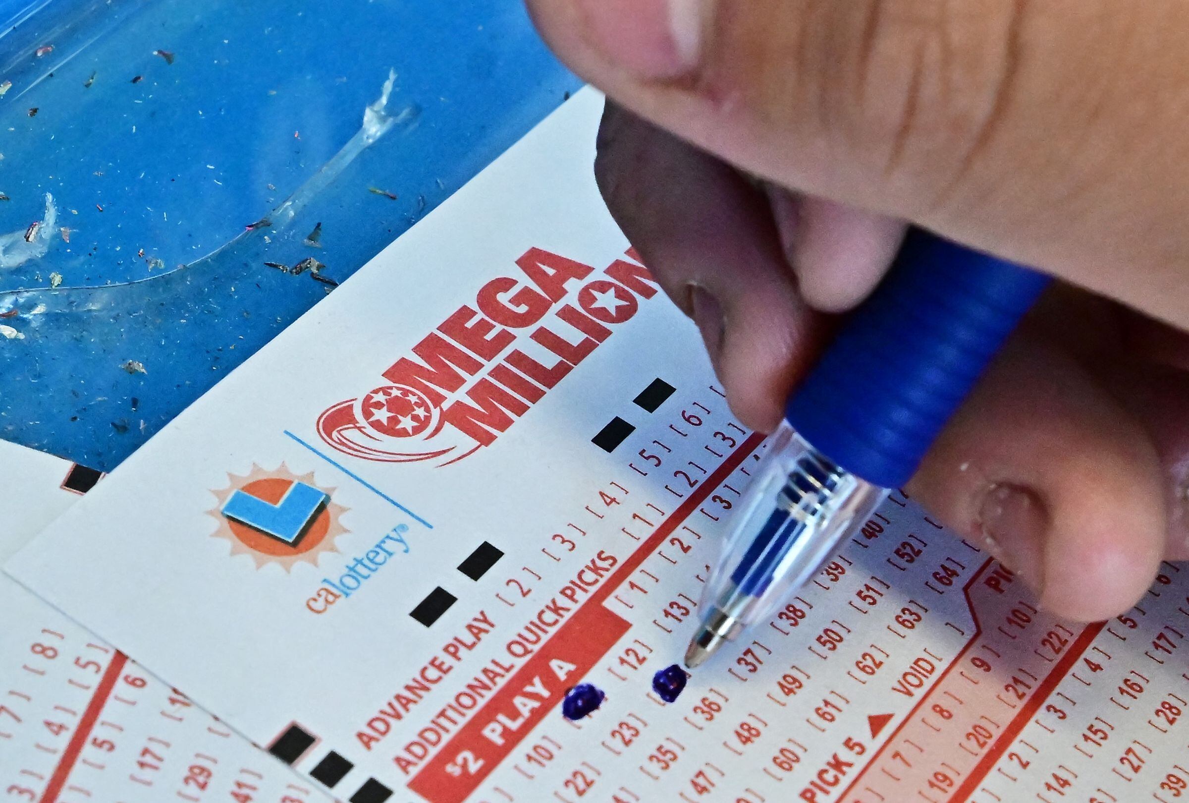 El Mega Millions del martes 7 de octubre de 2025 entrega un jackpot de 547 millones de dólares. (Foto: Frederic J. BROWN / AFP)