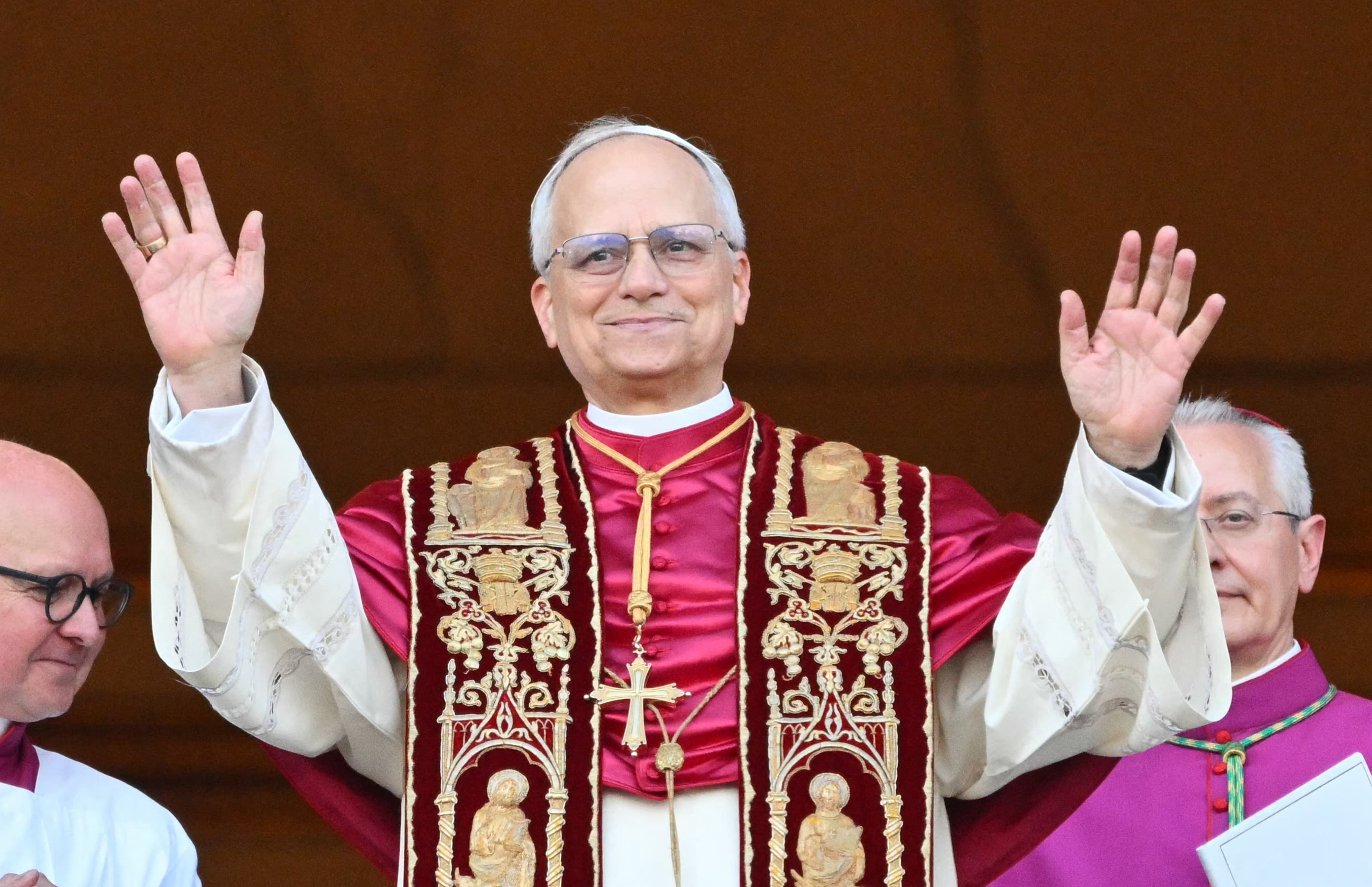 El recién elegido papa Robert Prevost, León XIV, que pasó años como misionero en el Perú, se convirtió en el 267º pontífice de la Iglesia Católica. (Foto de Alberto PIZZOLI/AFP).