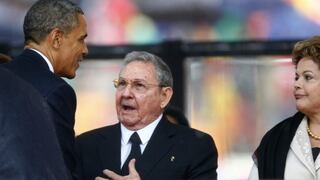 Sudáfrica: Obama y Castro protagonizan histórico apretón de manos en ceremonia por Mandela