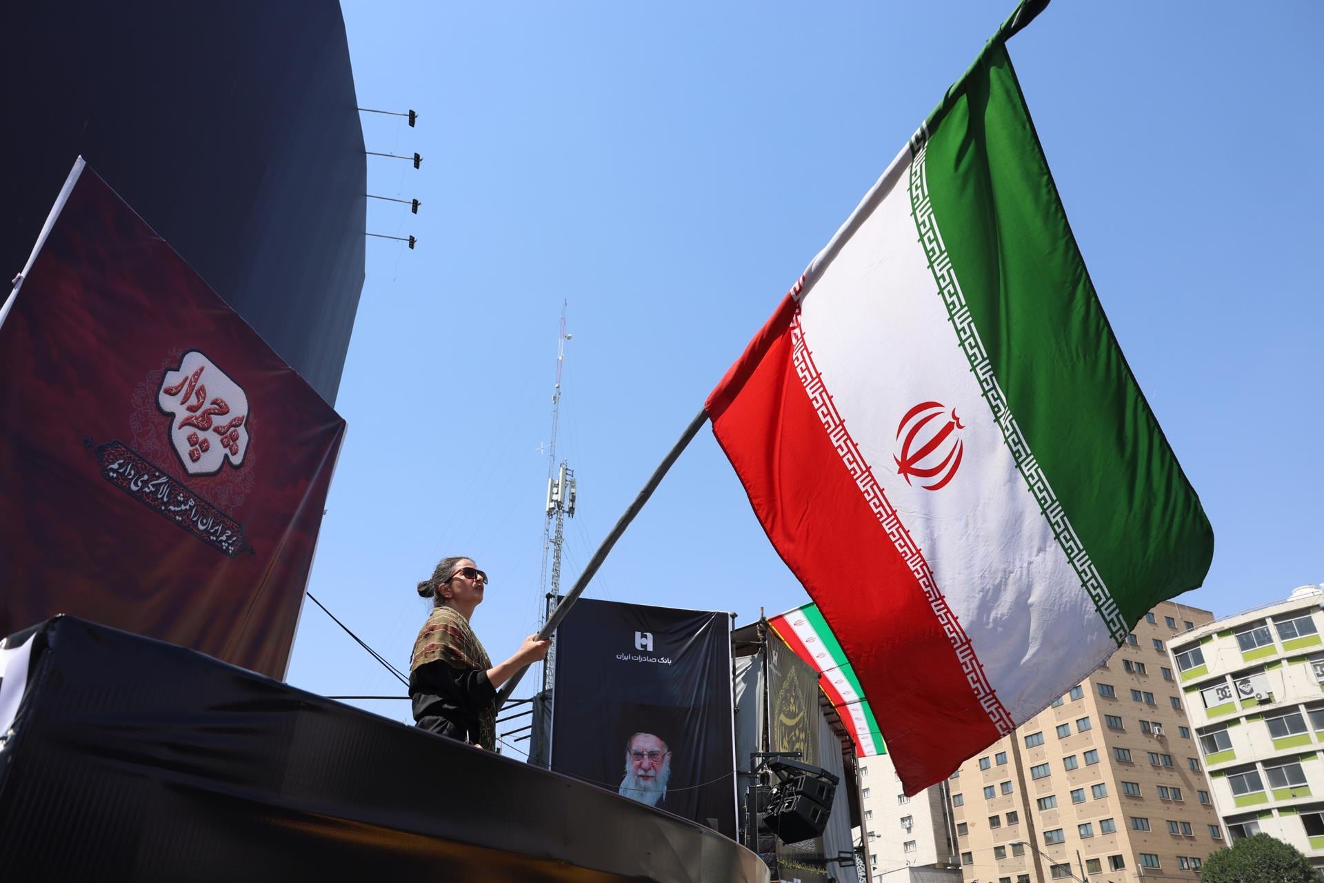Irán se mantiene en su posición a favor de que se retiren las amenazas para desbloquear el estrecho de Ormuz. (Foto: EFE)
