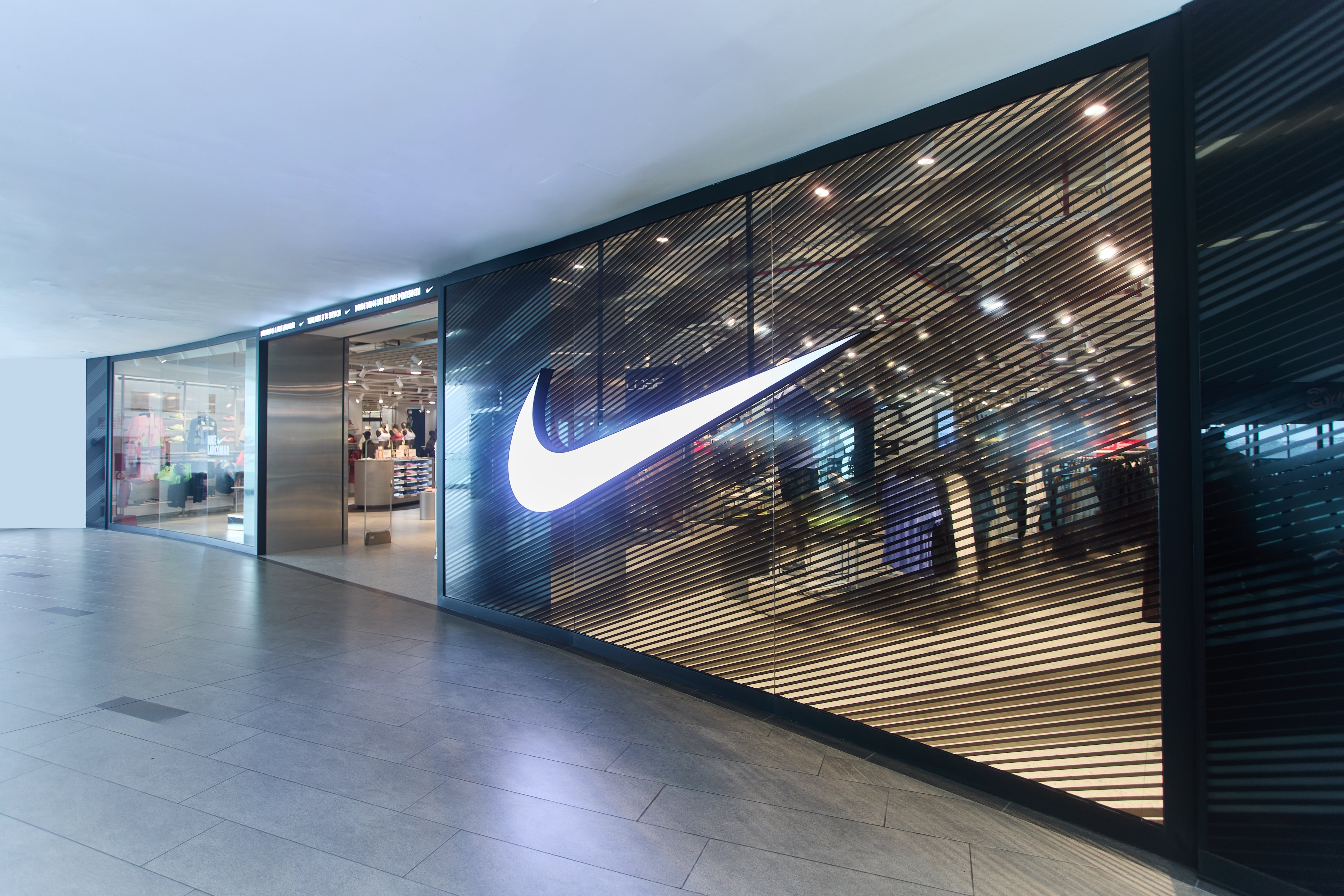 Con la reapertura en Larcomar, Nike suma cuatro tiendas bajo el formato Rise en Lima: Planicie, Molina, Jockey Plaza y Larcomar. Foto: Nike