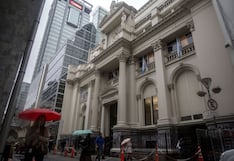 Argentina agota el espacio para intervenir en futuros de divisas