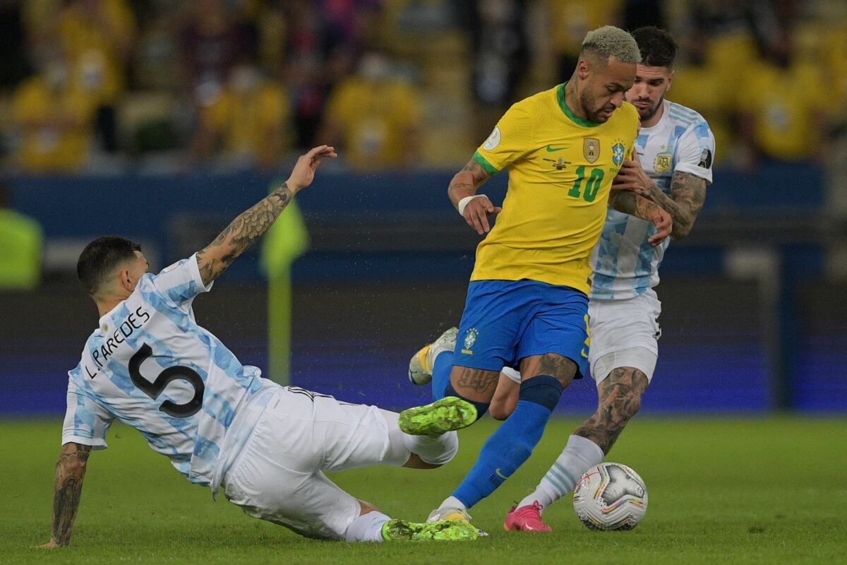 Brasil recibe a Argentina por las Clasificatorias Conmebol 2026 (Foto: Carl De Souza / AFP)