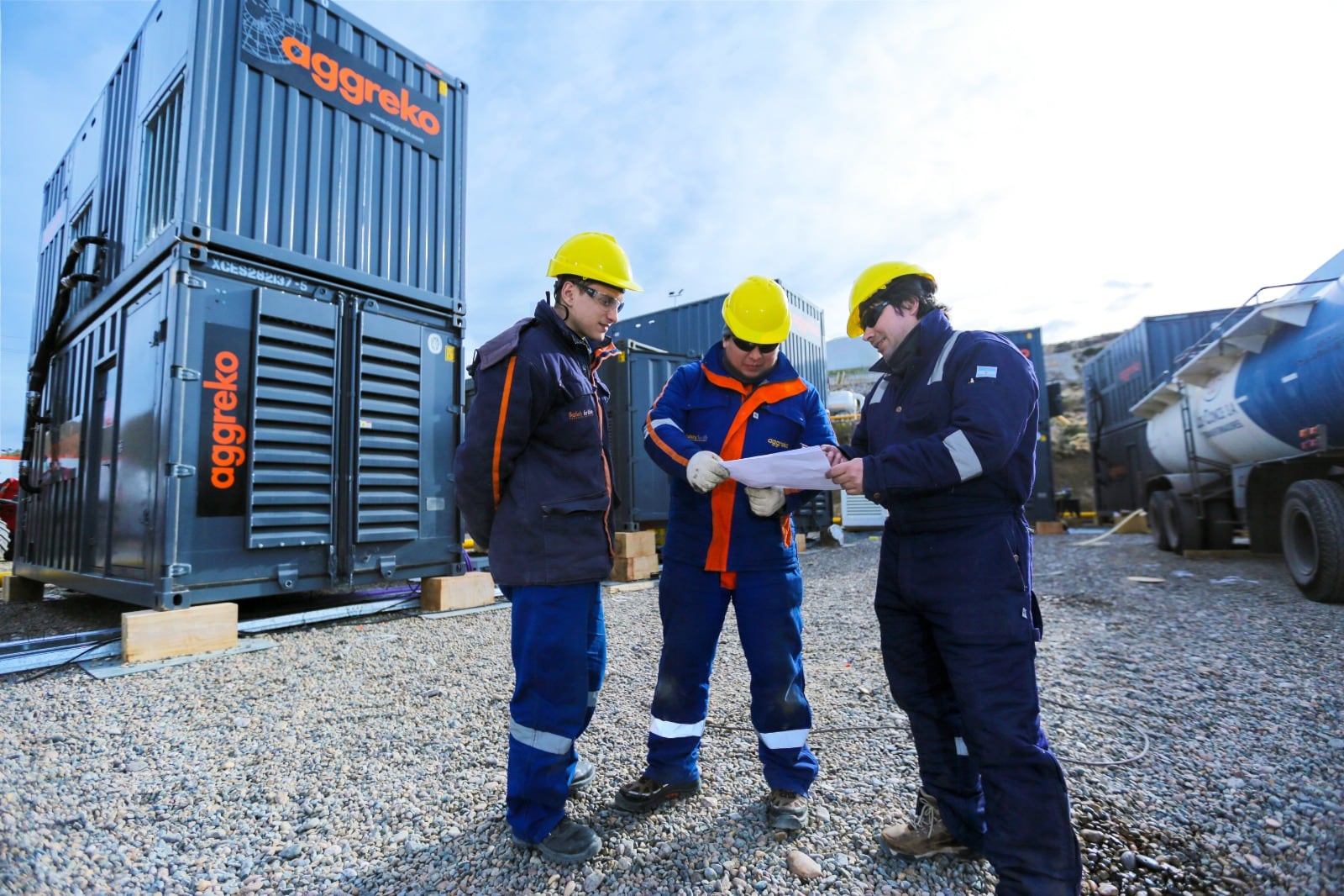 Desde el 2014, la empresa ha sido parte clave en el suministro energético de las empresas industriales, mineras, pesqueras o agroindustriales del país.