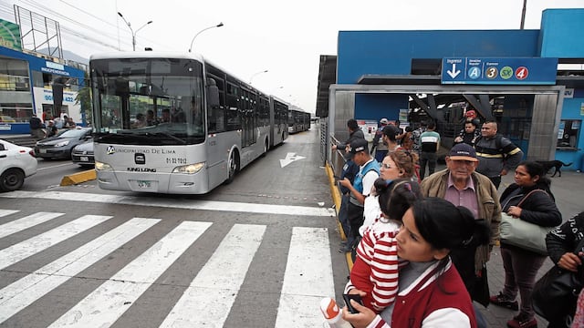 ATU: más de 200 conductores fueron sancionados en enero por invadir la vía del Metropolitano
