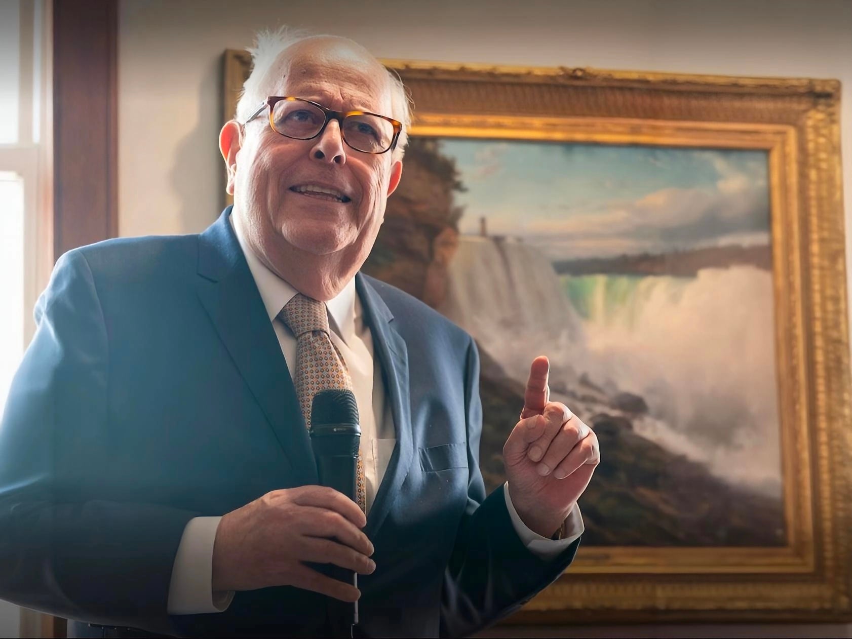 Julio Velarde recibe reconocimiento. Foto Consejo de las Américas (COA)