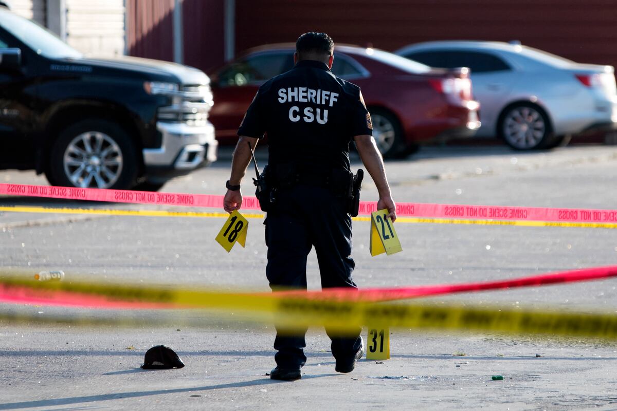 La confirmación permitió que su hermano mayor cerrara un capítulo marcado por décadas de espera. (Foto: Mark Felix / AFP)