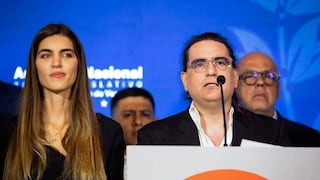 Gobierno interino de Venezuela aparta a esposa del presunto testaferro de Maduro