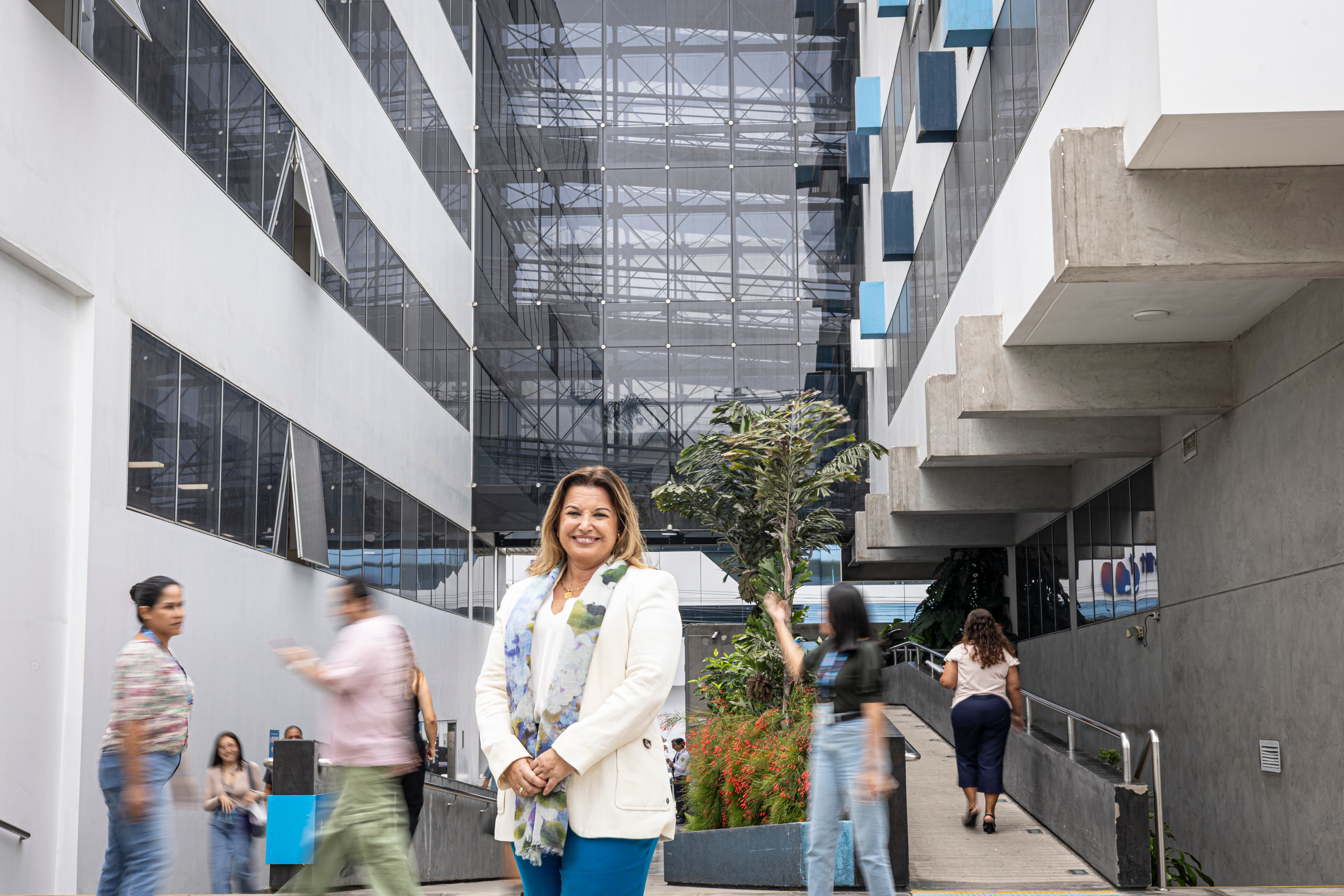 Elena Maestre es la primera mujer en asumir como presidenta CEO de Telefónica del Perú y de cualquier operación de la compañía a escala mundial. (Foto: Sanyin Wu)