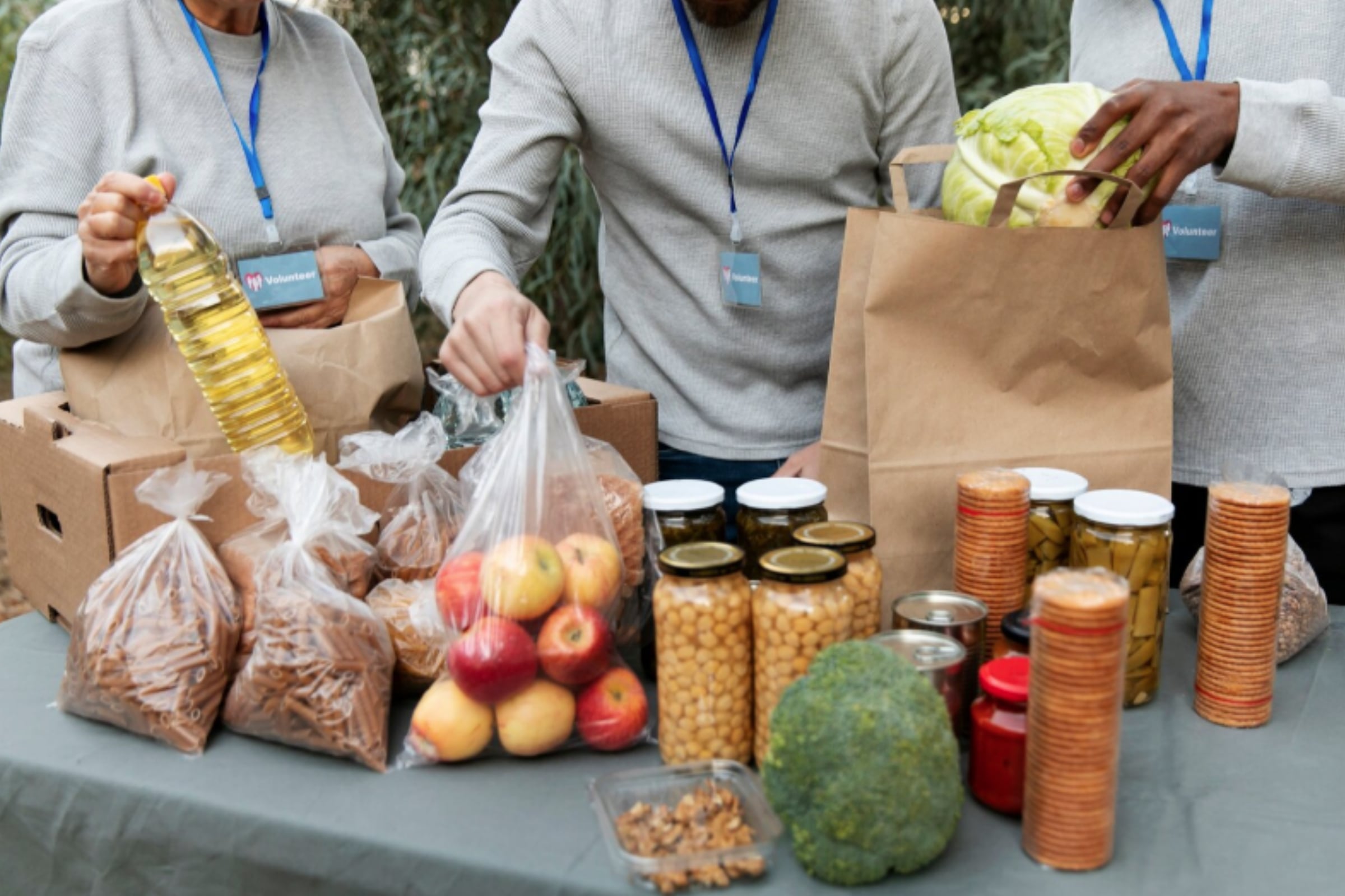 Mientras muchas familias hacen malabares con el salario para cubrir los gastos del hogar, en Texas hay ayudas discretas pero efectivas que pueden marcar la diferencia en tu recibo de luz, tu renta y tu carrito de compras (Crédito: Freepik / Imagen referencial)