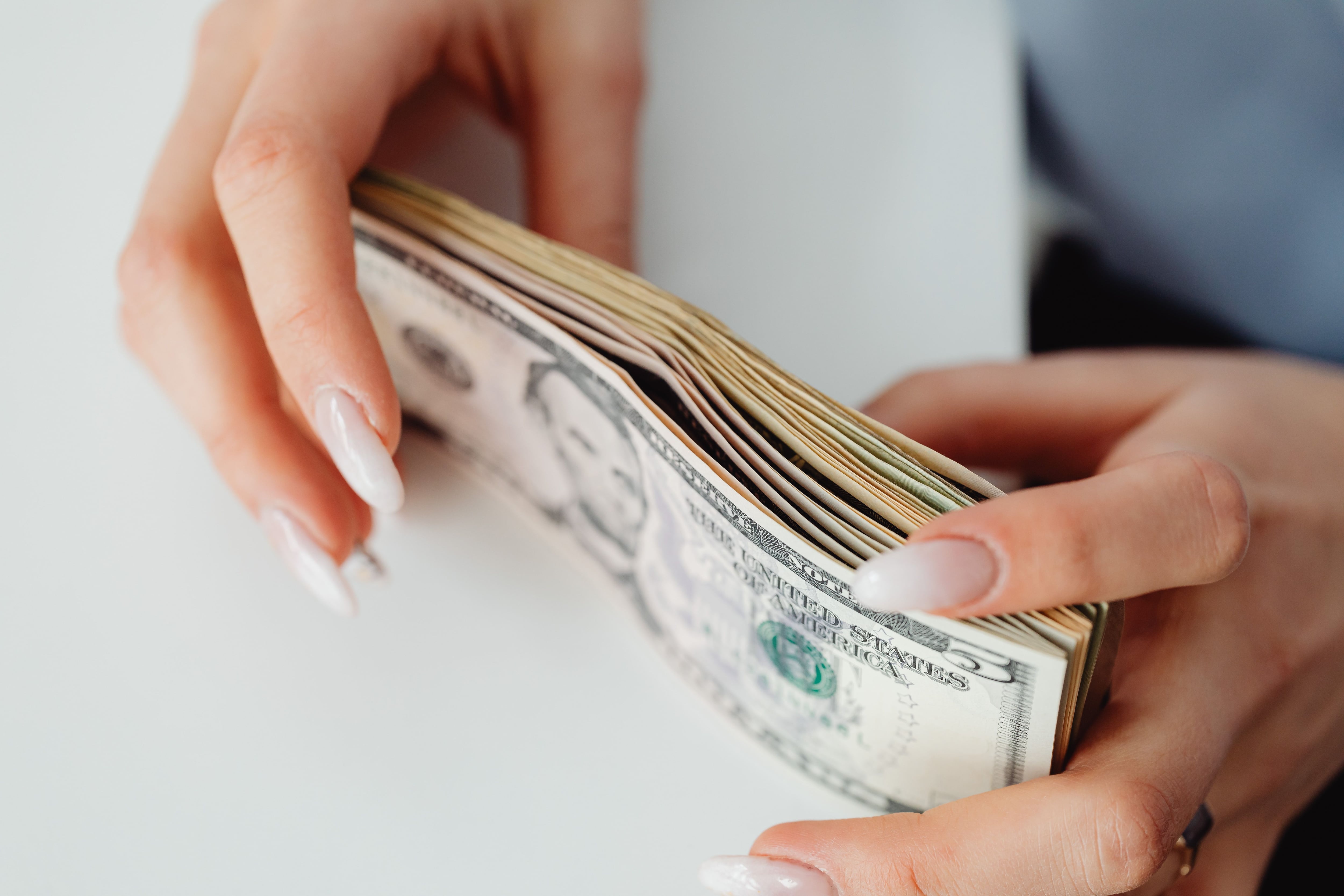 Las personas que reciben pagos del SSI y Seguro Social se les realizará el depósito en las fechas correspondientes. (Crédito: Pexels / Imagen referencial)
