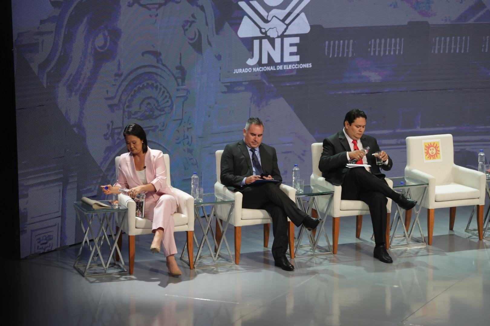 Debate electoral JNE | Los candidatos asisten al Centro de Convenciones en San Borja, para participar del segundo día de debate electoral de cara a las elecciones presidenciales 2026
Fotos: Hugo Perez / @photo.gec