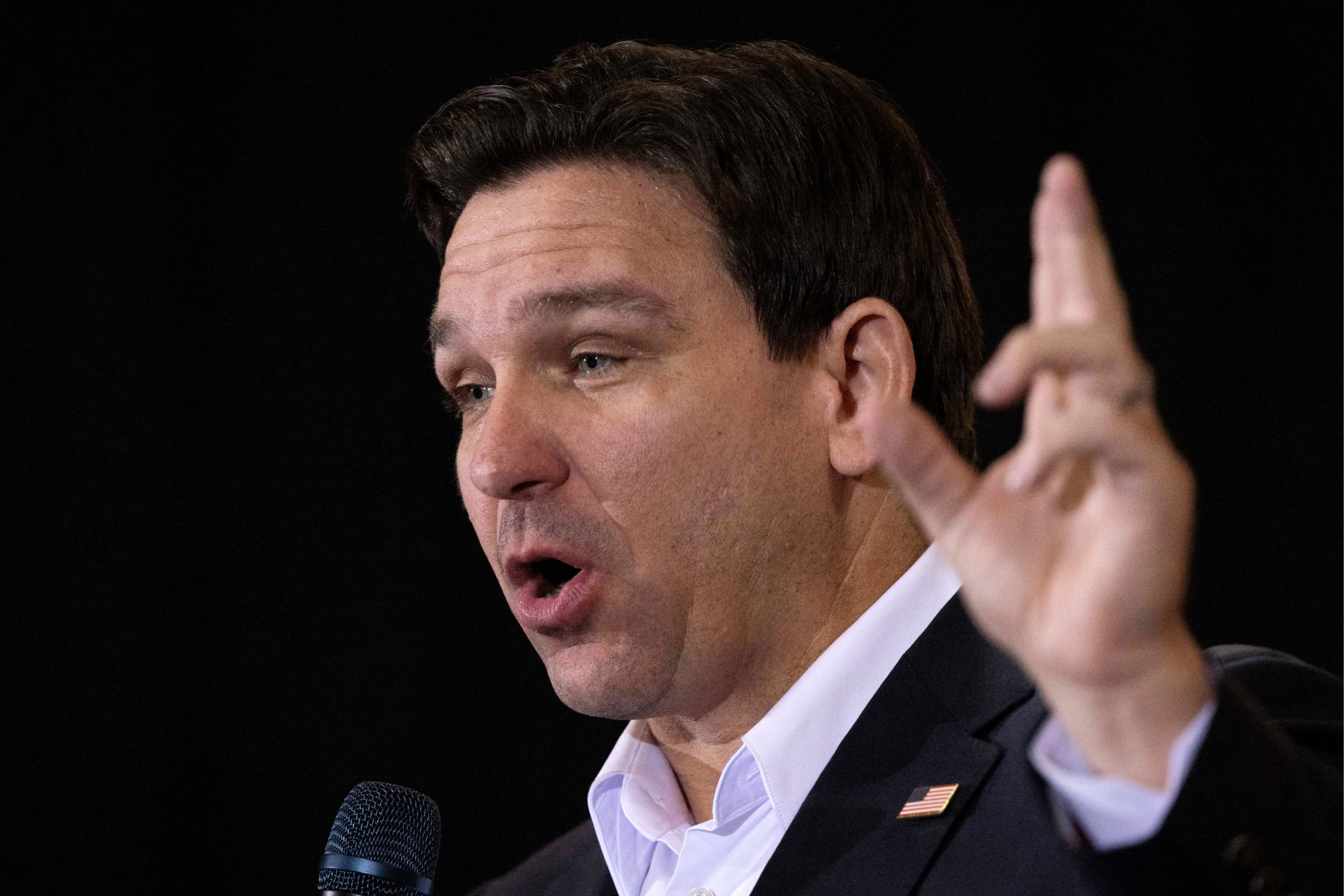 El gobernador Ron DeSantis aprobó esta ley el pasado 25 de junio y entrará en vigor en 2027 (Foto: AFP)