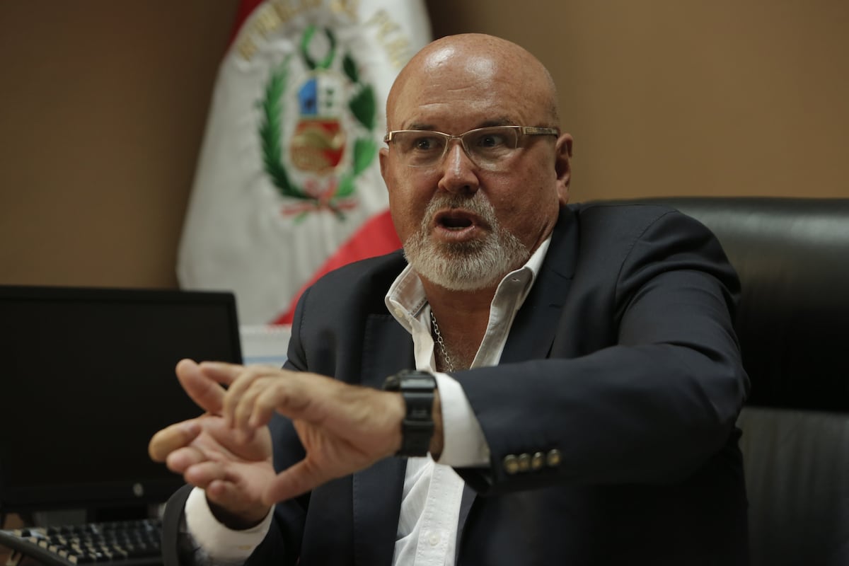 En transporte, Bruce planteó instalar semáforos inteligentes en Lima y ejecutar el intercambio vial de Canta Callao con la Panamericana Norte.