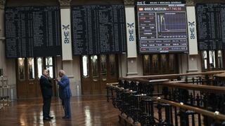 Las bolsas europeas acompañan repunte en Wall Street y cierran en alza