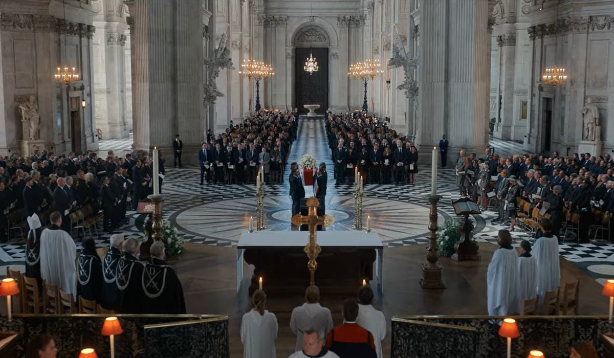 La Catedral de San Pablo en Londres también aparece en "La diplomática 2" (Foto: Netflix)