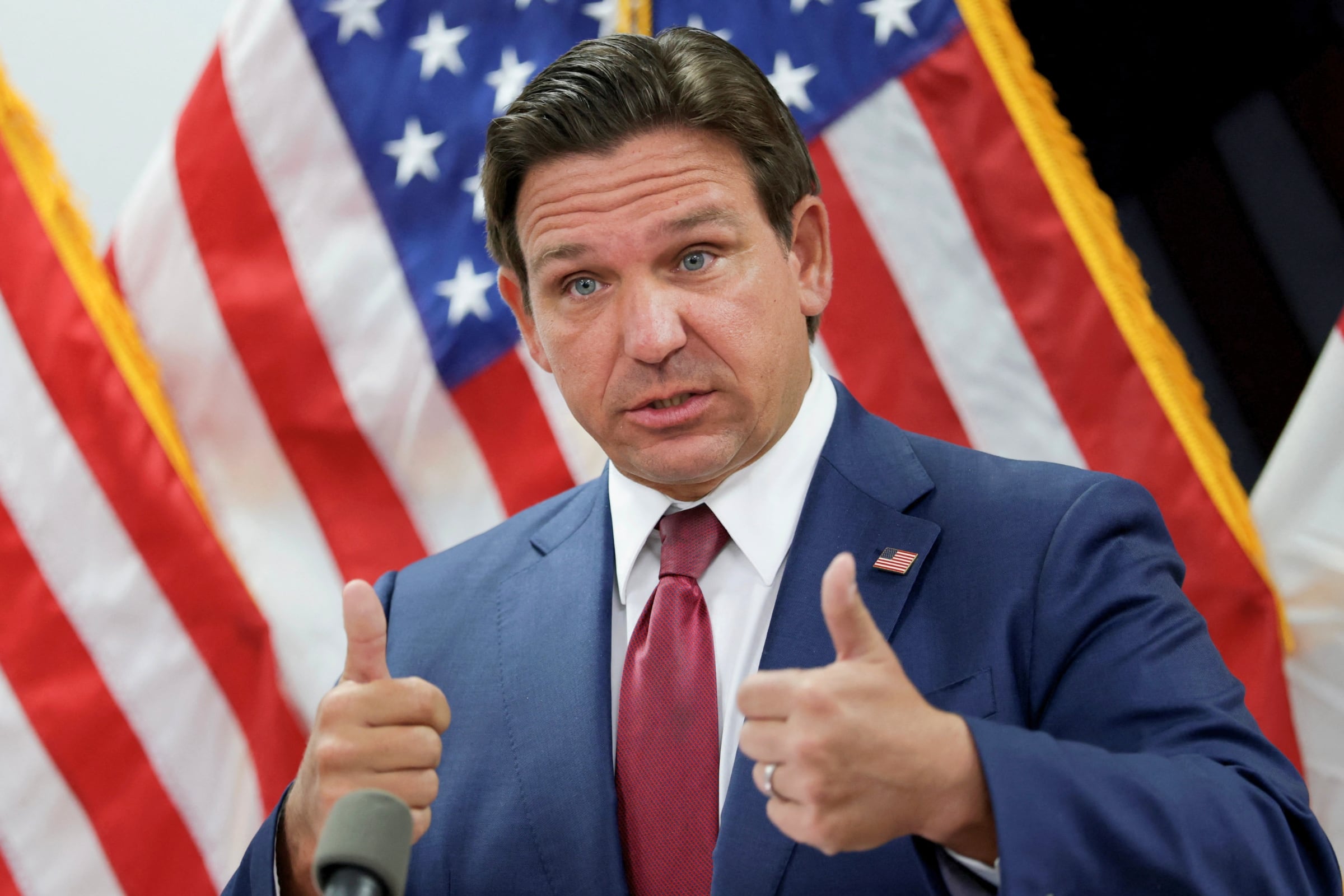 Hasta el momento existen 87 leyes que Ron DeSantis ha firmado para que empiecen a regir desde el 1 de julio en todo su territorio (Foto: AFP)