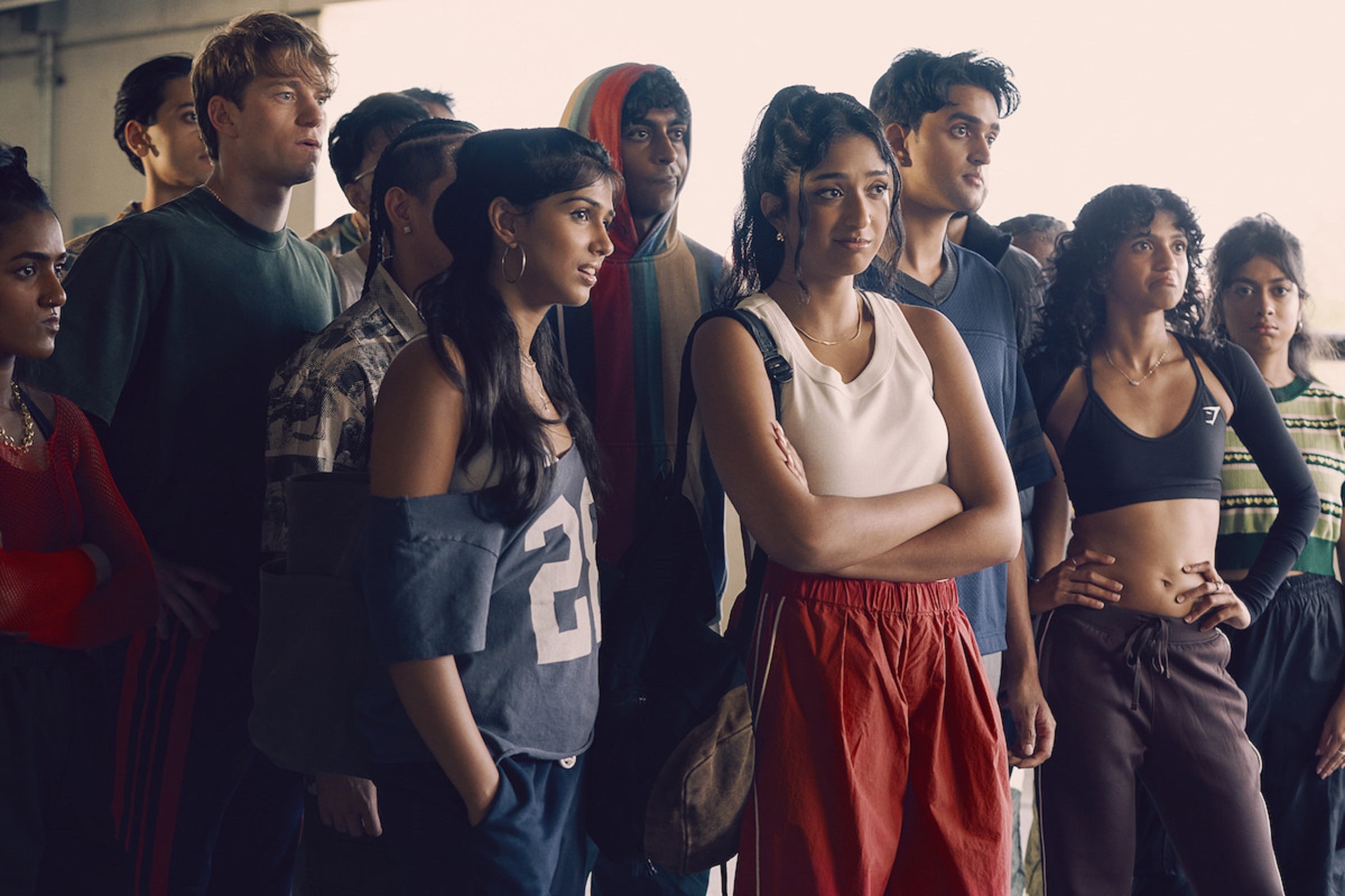 Maitreyi Ramakrishnan, Nihar Duvvuri, Nico Greetham, Emily Aragones y Priyanka Kedi en una escena de la película "Best of the Best" (Foto: Netflix)