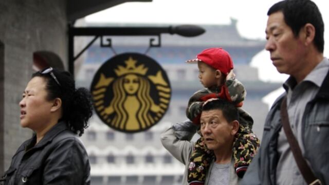Starbucks, bajo fuego de los medios en China por altos precios