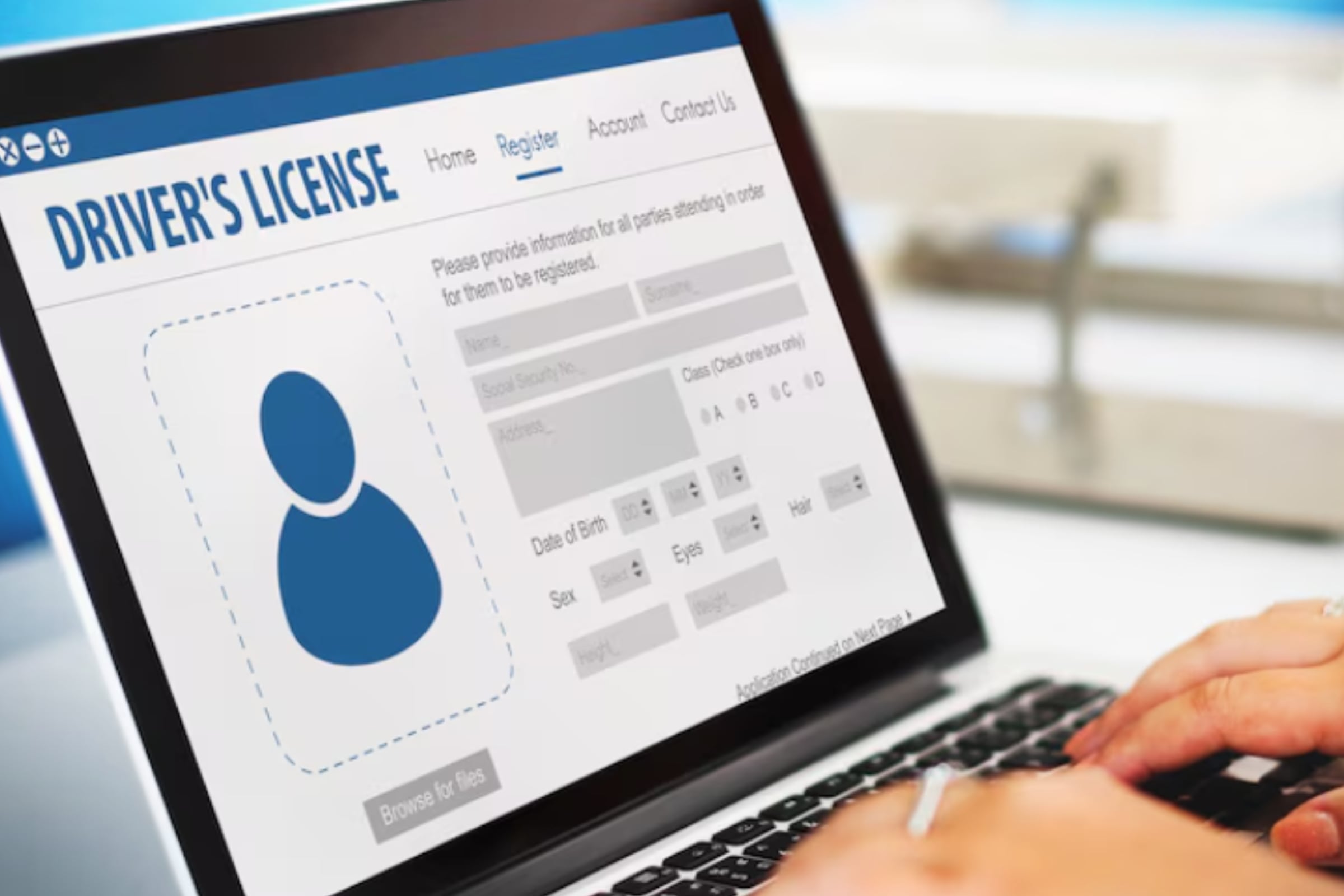 Muchos residentes tienen la duda de hasta qué edad se puede renovar la licencia de conducir en Florida. (Crédito: Freepik / Imagen referencial)