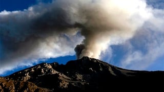Segunda explosión en el volcán Ubinas: Moquegua urge declaratoria de emergencia 