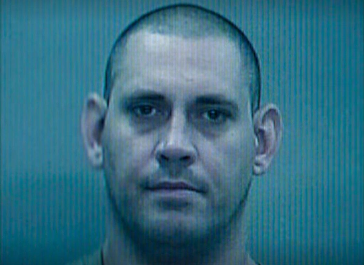 Casey White es un reo muy peligroso que inicia un romance con una oficial muy respetada (Foto: Netflix)