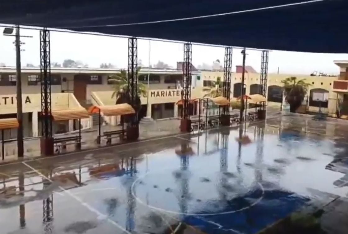 Colegios afectados por la lluvia. (Foto: Difusión)